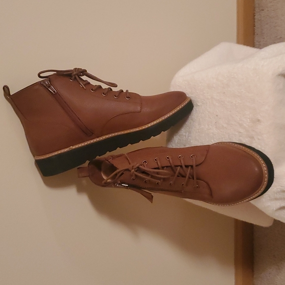 Naturalizer Tie-up Booties - Picture 1 of 9